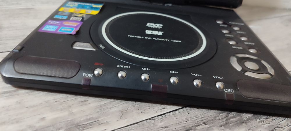 Портативный ДВД плеер Opera