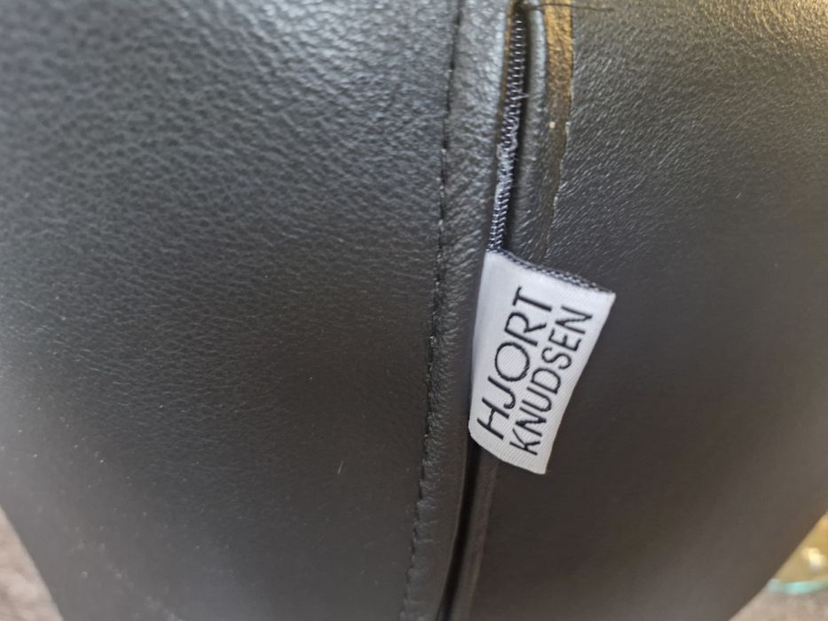 Fotele kubełkowe Hjort Knudsen czarne skóra