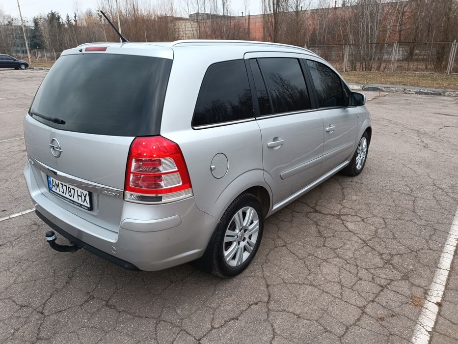 Продаж Опель Зафіра Б 2013р