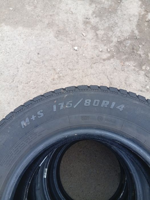 Продам резину зимову