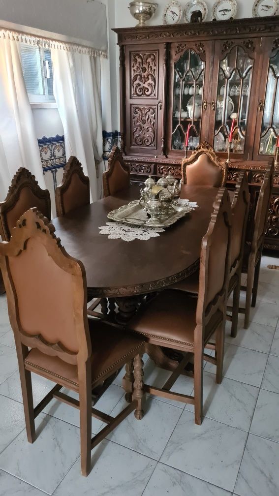 Móveis clássicos madeira