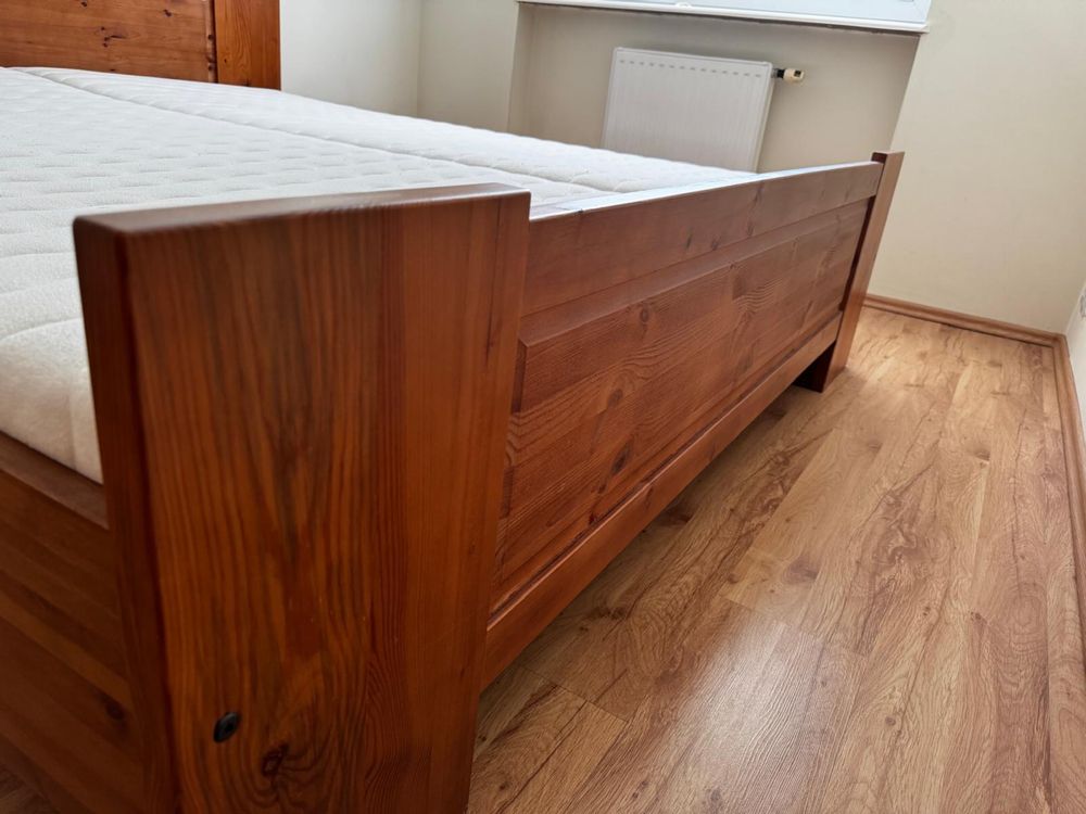 Łóżko drewniane na materac 1,80