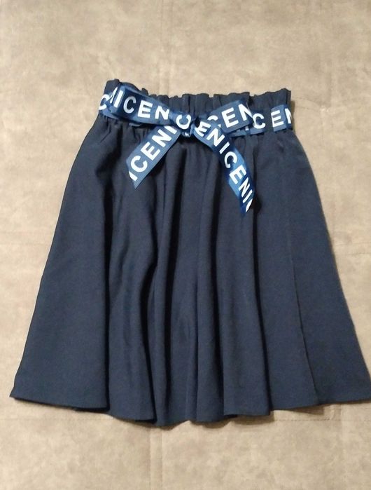 Шкільна спідниця, шкільна форма.