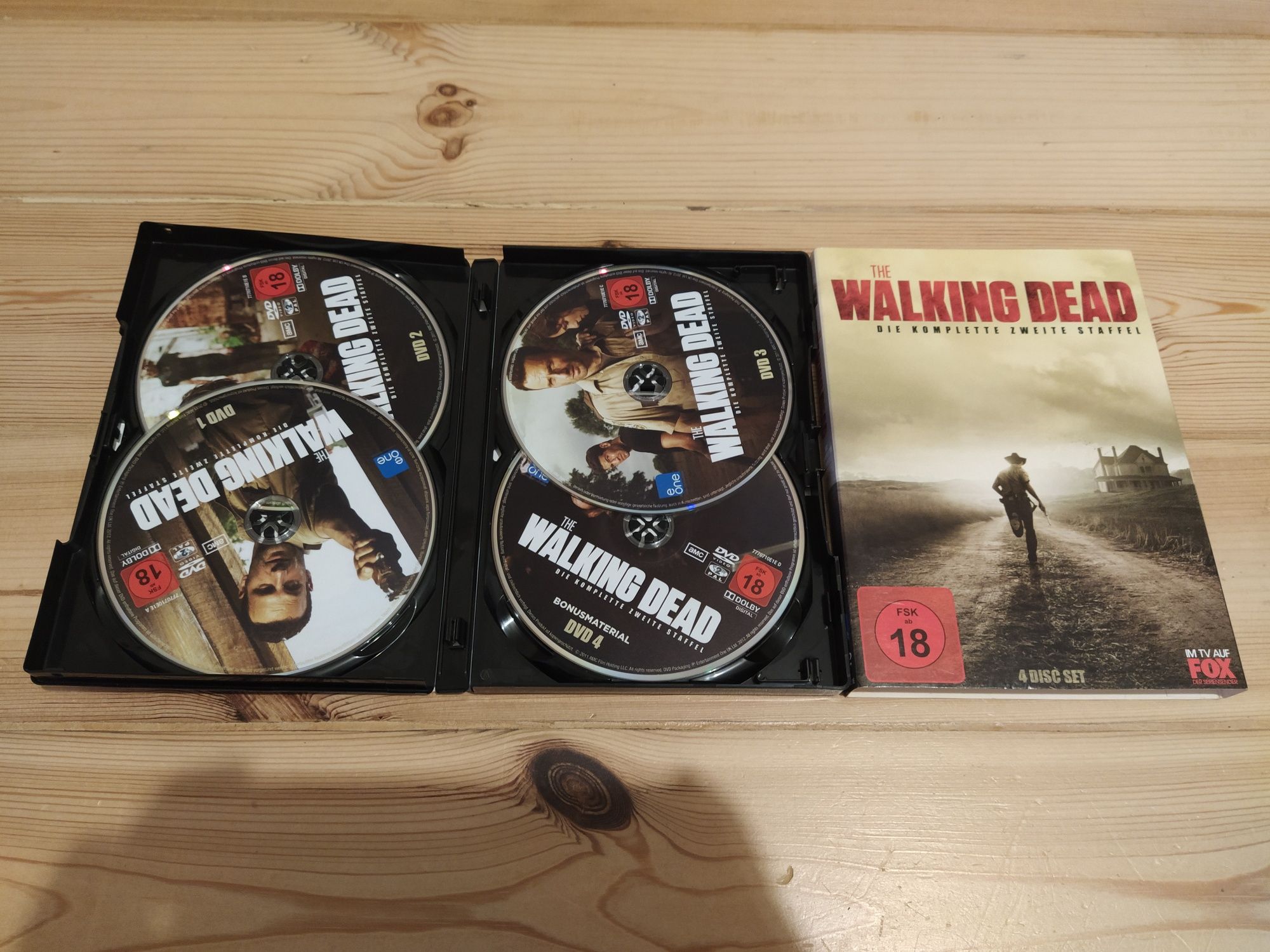 Cztery sezony dvd The Walking Dead języki niemiecki i angielski