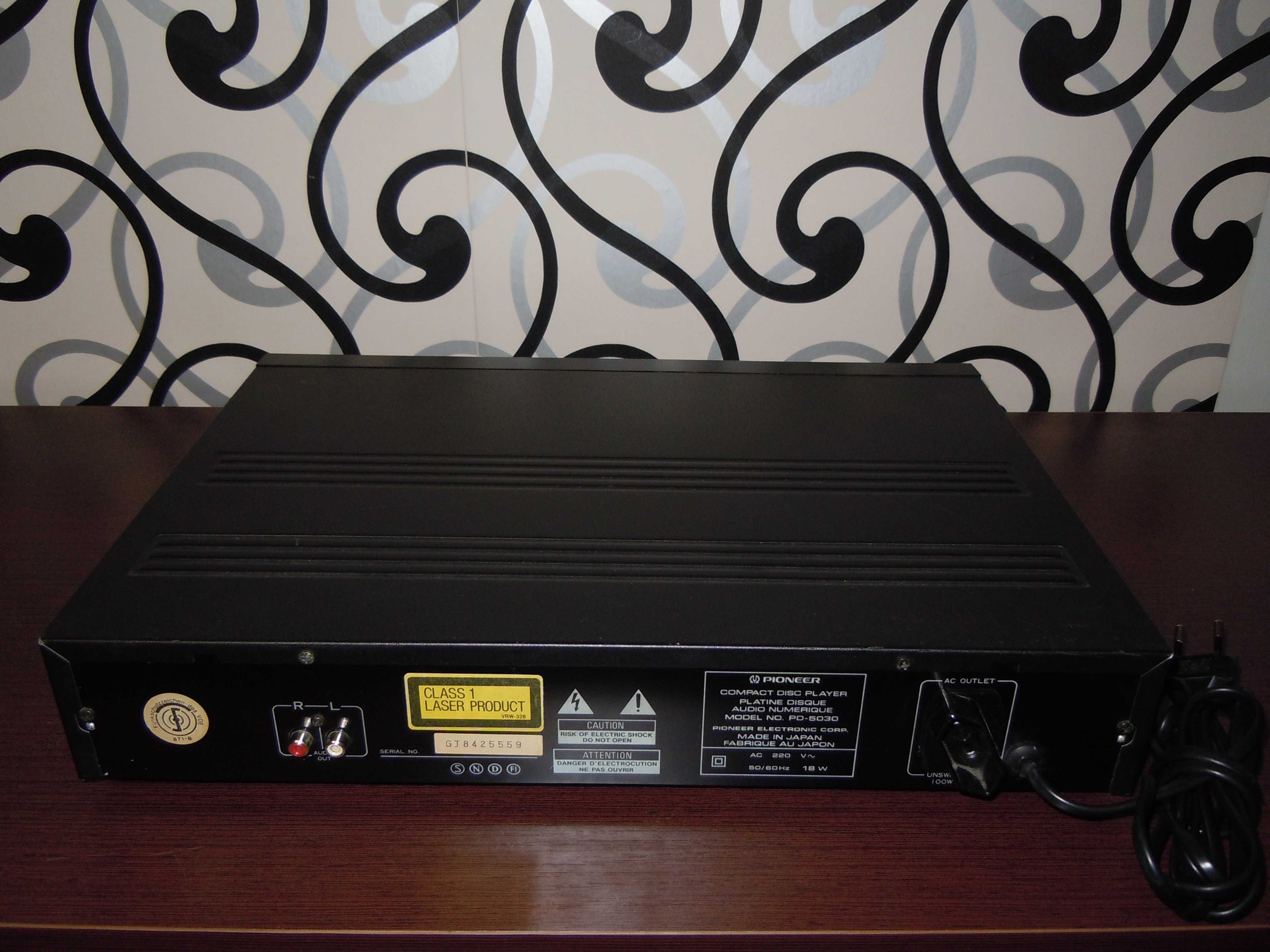 Продам CD програвач Pioneer PD-5030.