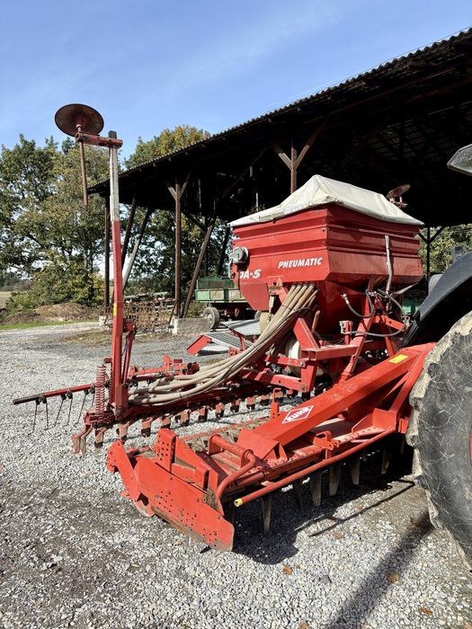Agregat uprawowo siewny Kuhn Kverneland Accord