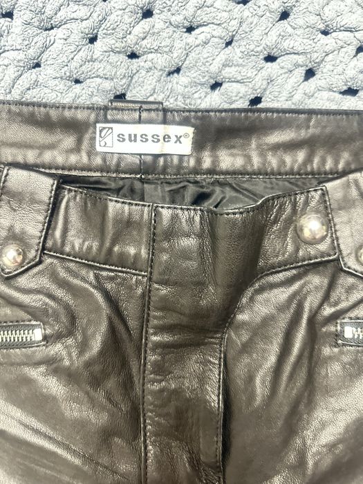 Кожаные шорты