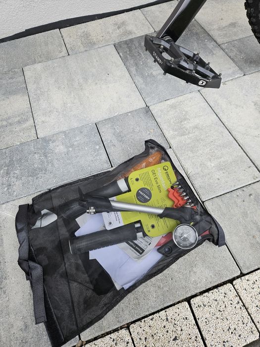 Canyon2023  Spectral 125 CF8 L stan idealny jak nowy