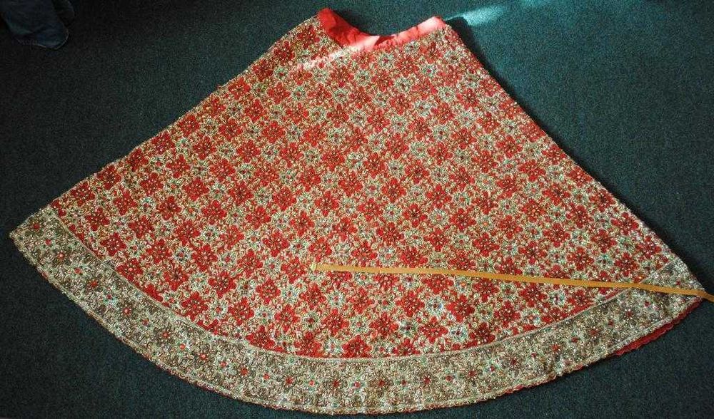 Спідниця масивна, важка ,розшита. Юпка етнічна . Довж. 105 см