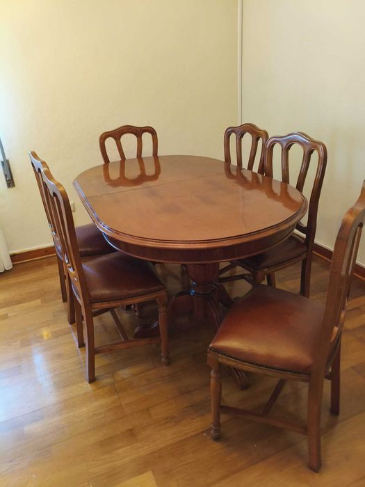Mesa madeira maciça com cadeiras