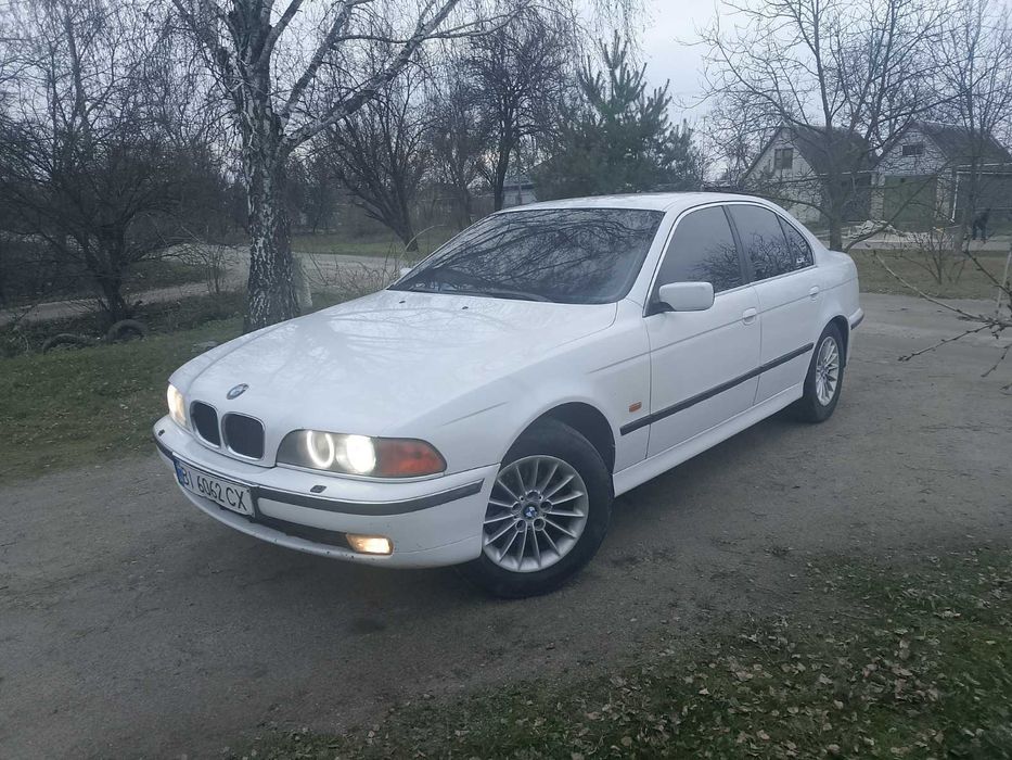 Продам гарну BMW E39