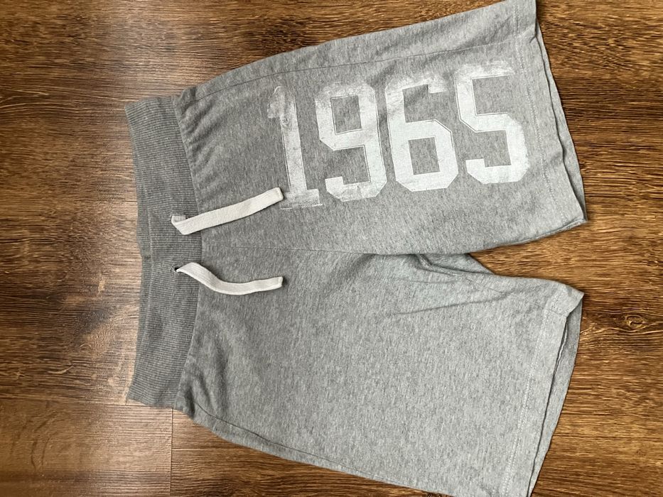 Krótkie spodenki Benetton rozmiar 134