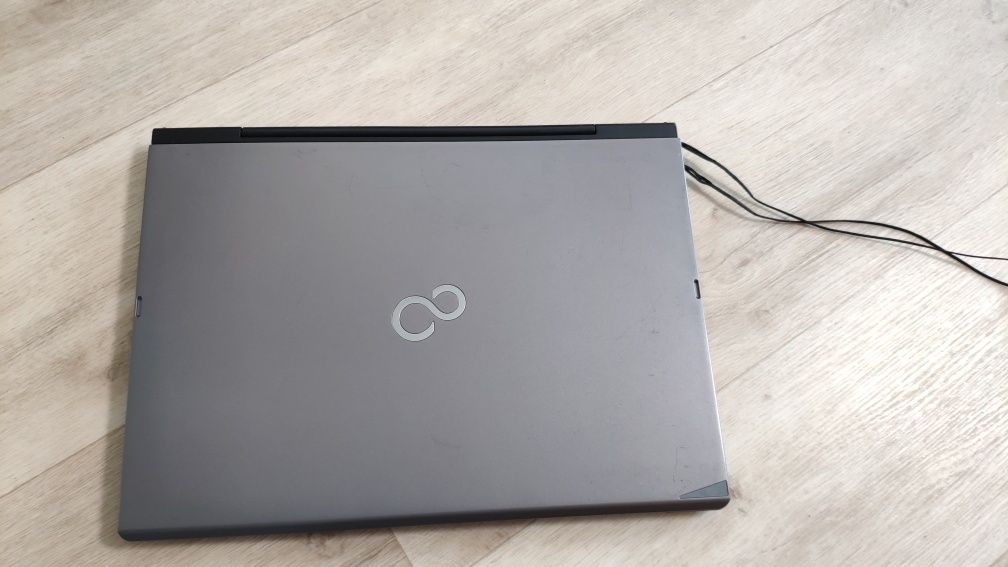Fujitsu T935 i5-5300