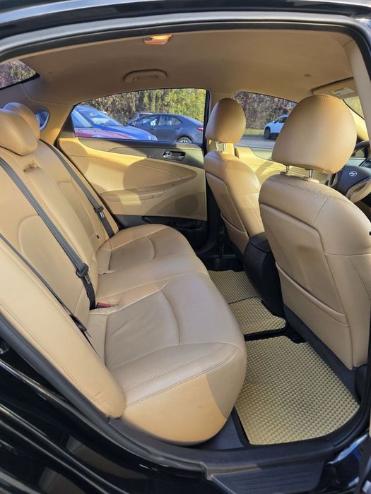 Hyundai Sonata 2.4 бензин, 2011 год. Первый владелец. Кузов не крашен