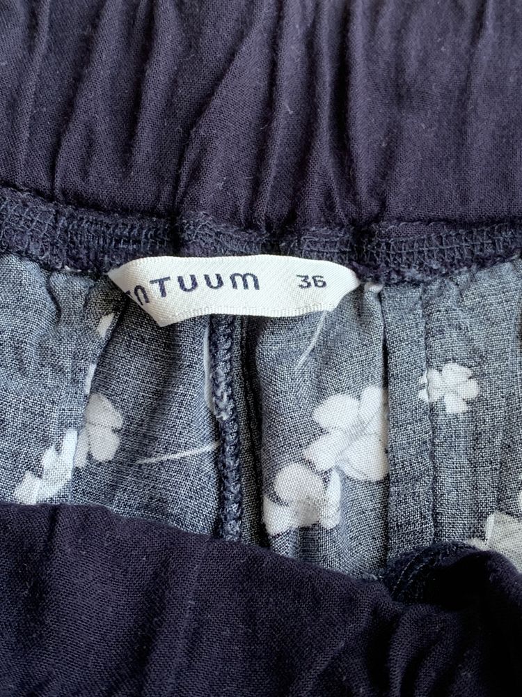Spodnie w kwiaty Tatuum Noko wiskoza wiskozowe
