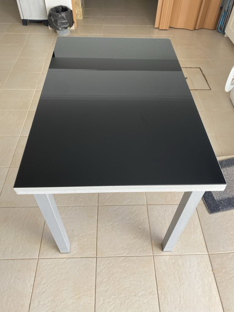 Mesa Extensível + 4 Cadeiras