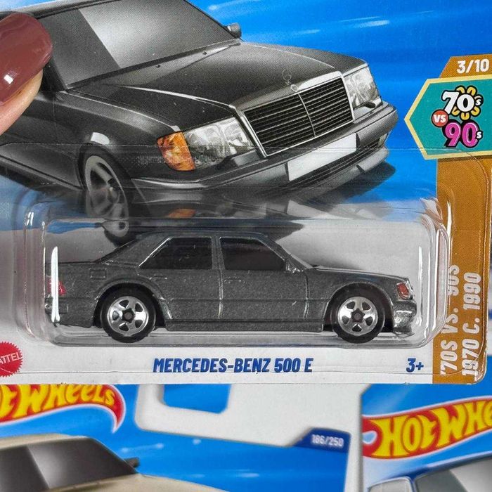 Машинки Hot Wheels Mercedes-Benz 500 E '70s vs. '90s  Хот вілс БМВ
