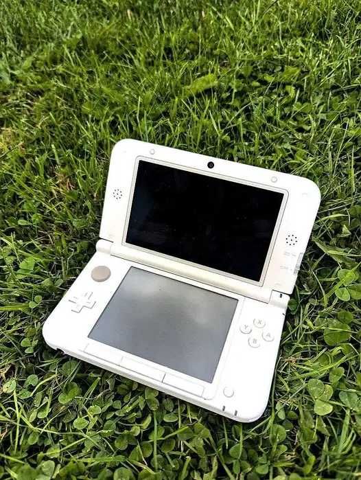 Nintendo 3DS XL біла хороший стан приставка фотоапарат фотокамера