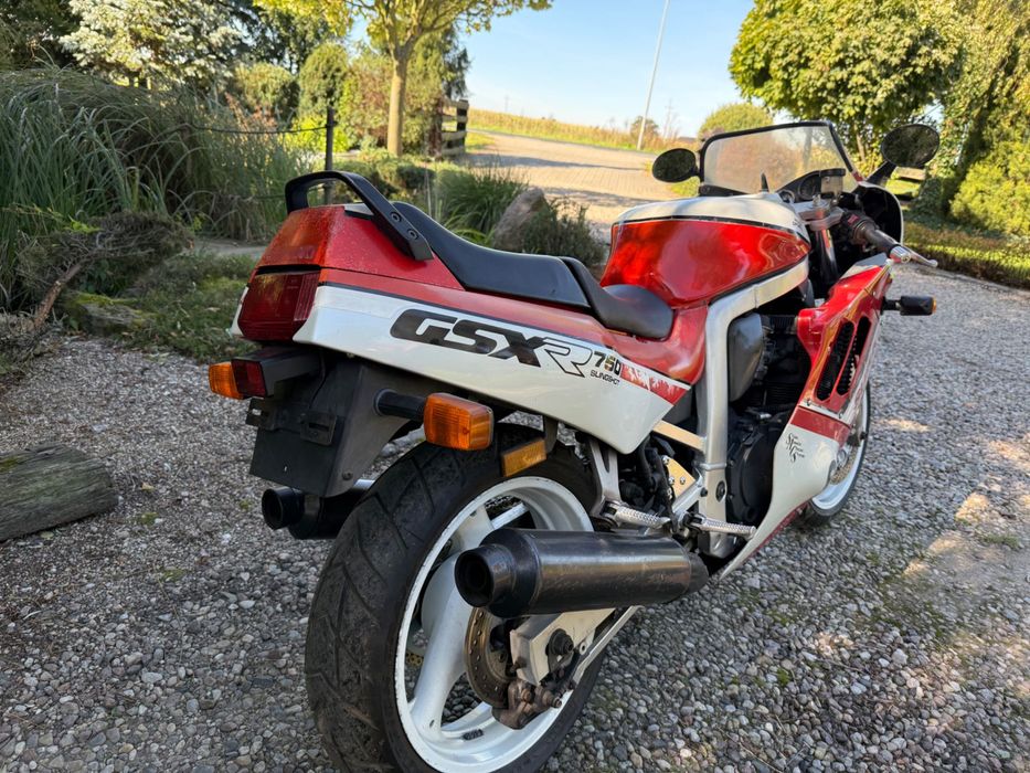 Suzuki GSX-R 750