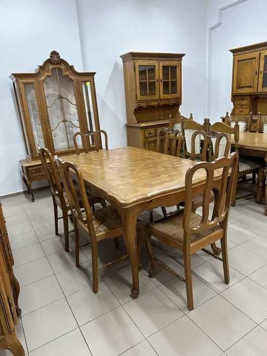 Stół i krzesła styl ludwikowski. Transport na terenie całego kraju.