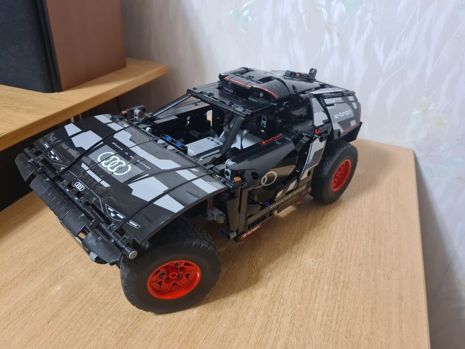 Набір lego 42160 audi e-tron