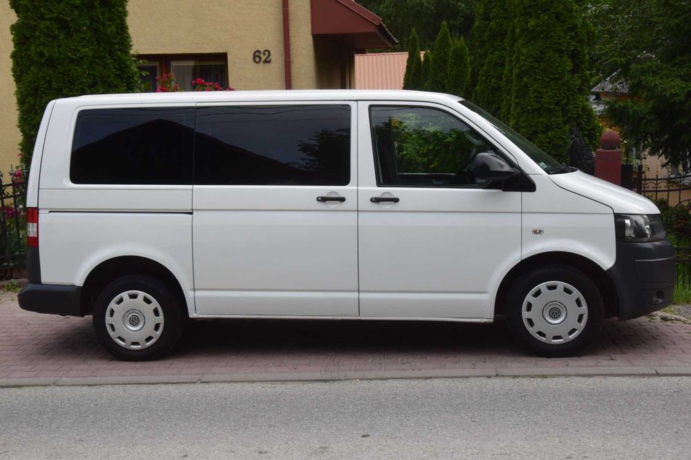 VW Transporter T5 LIFT 2.0 TDI 9-osobowy  Klimatyzacja Zamiana ( T6 )
