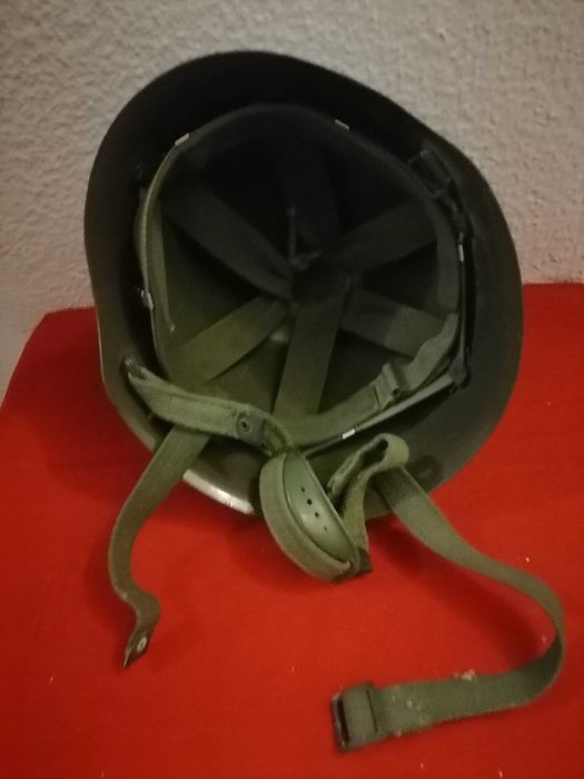 Capacete de ferro de guerra