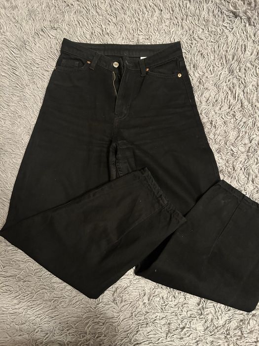 Чорні джинси
