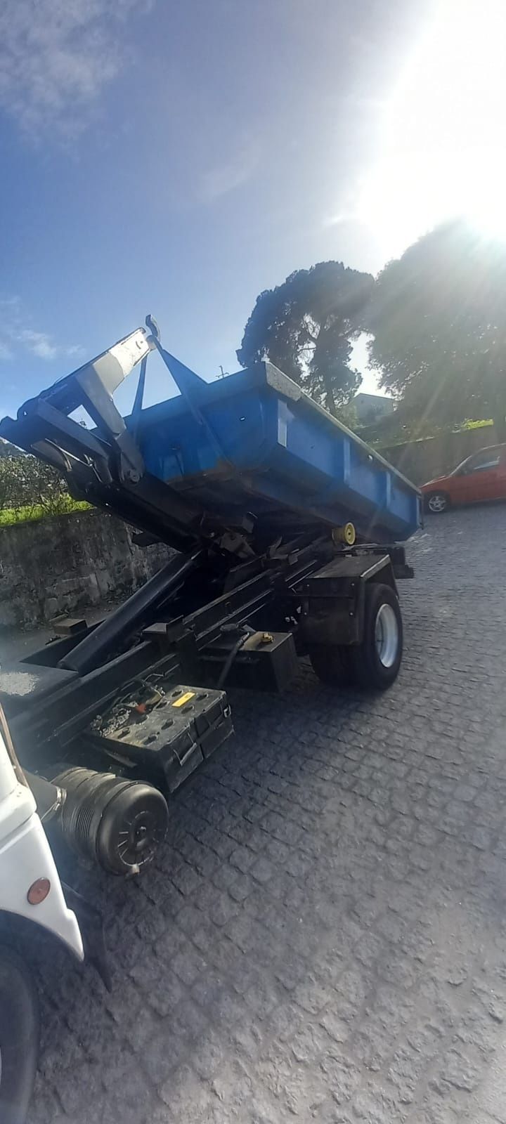 Alugo contentores para entulho
