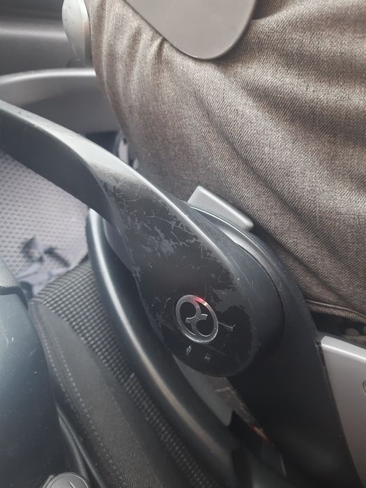 автокрісло Cybex Cloud Q з базою