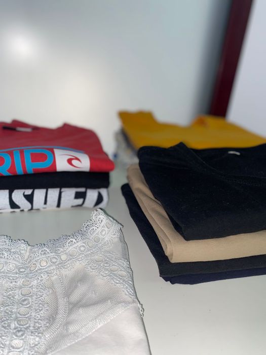 Serviço de engomadoria  e dobragens