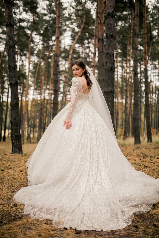 Весільна сукня