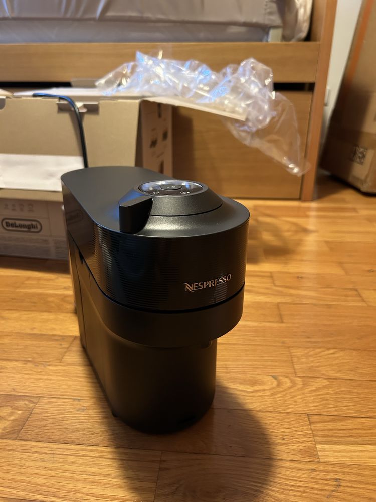 Máquina de Café Nespresso Vertuo Pop