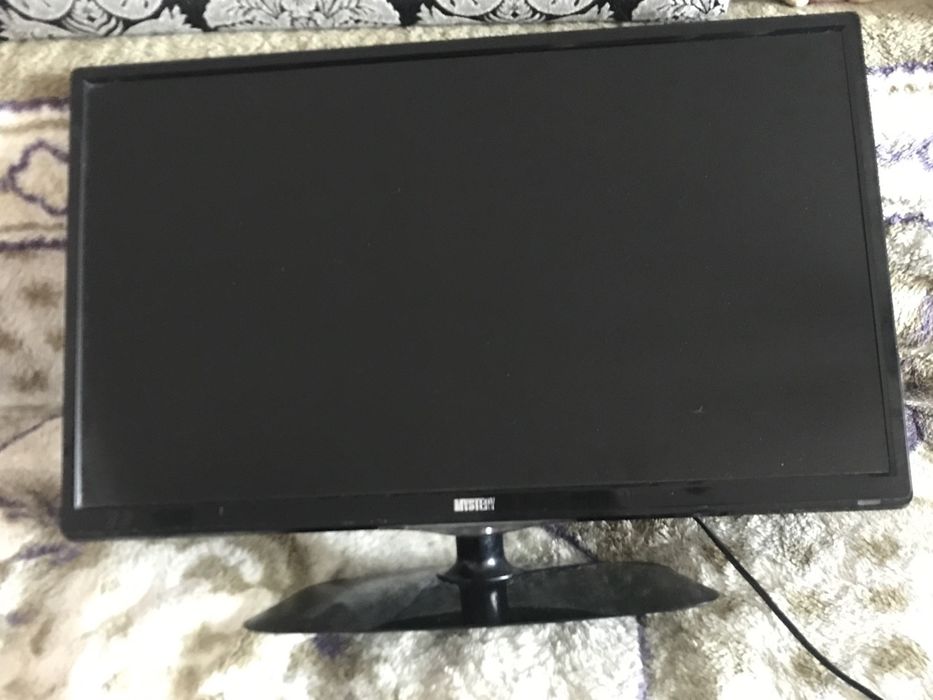 Телевізор + кронштейн  + т2