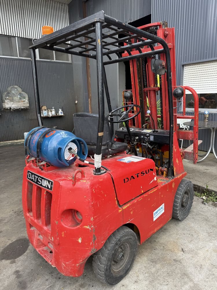 Empilhador datsum 1300kgrs gas