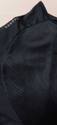 Czarna koszulka Nike.