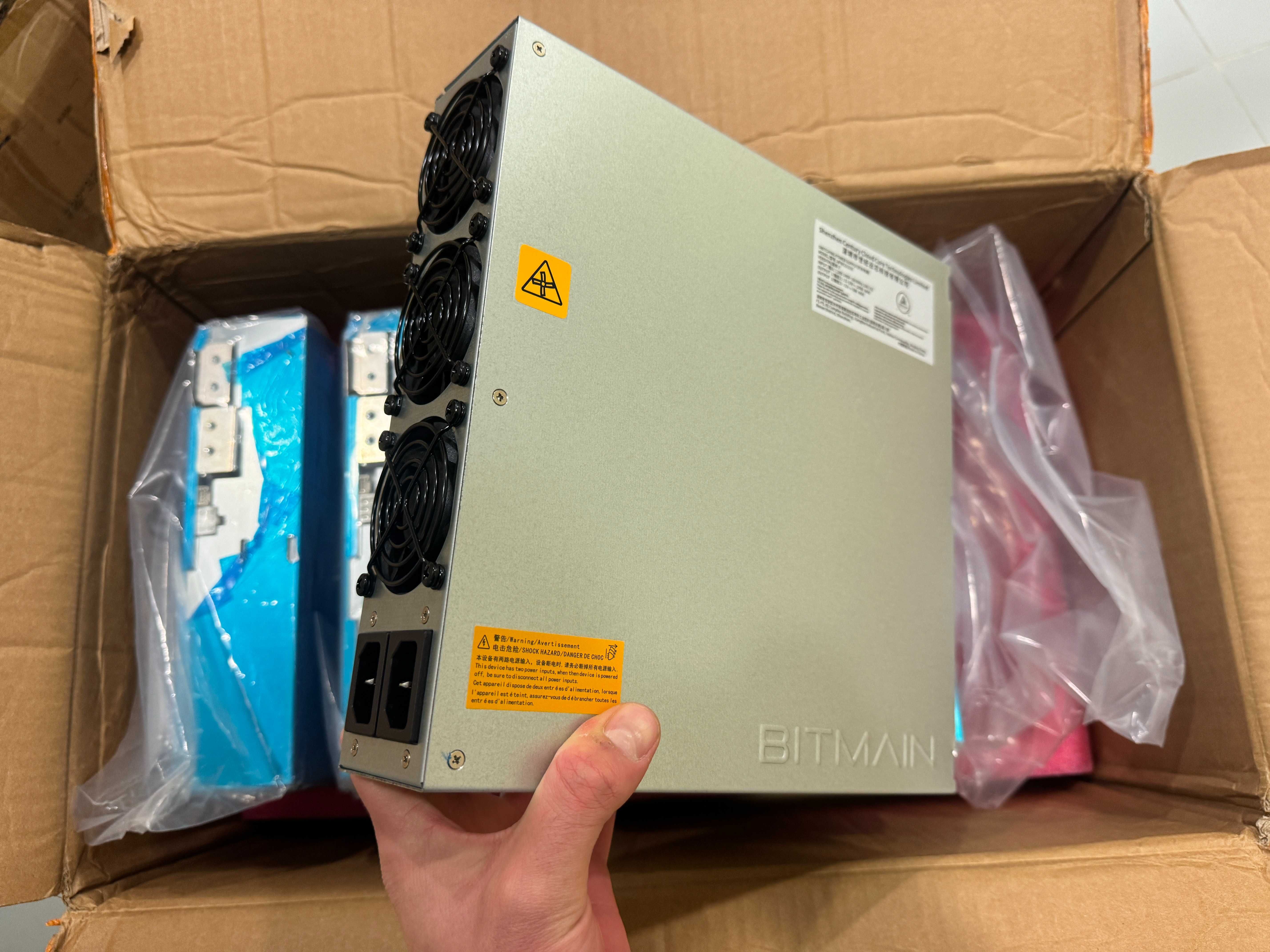 Нові Блоки живлення BITMAIN APW12 12-15v (f) для S19k Pro, S19j Pro