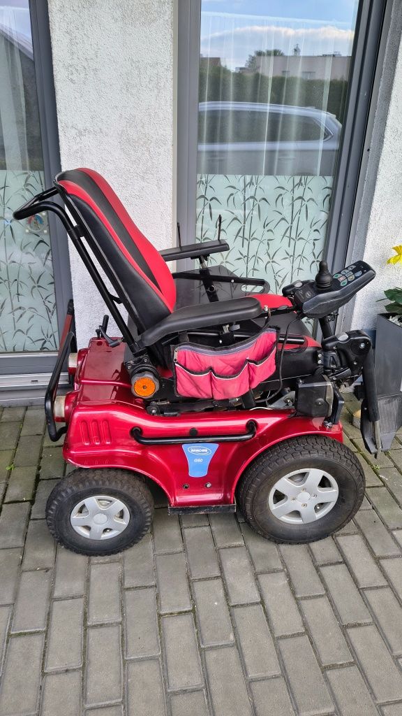 Wózek inwalidzki elektryczny Invacare G40