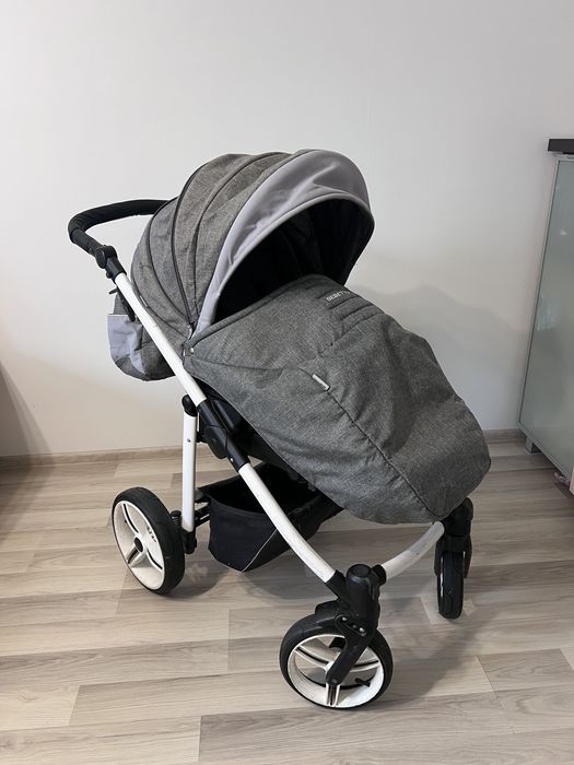 Дитяча коляска 2в1 в чудовому стані фірми Bexa