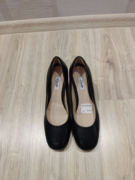 Туфли женские натуральная кожа р.41 Clarks
