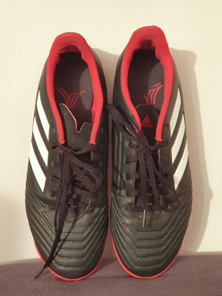Adidas  Predator Tango 43