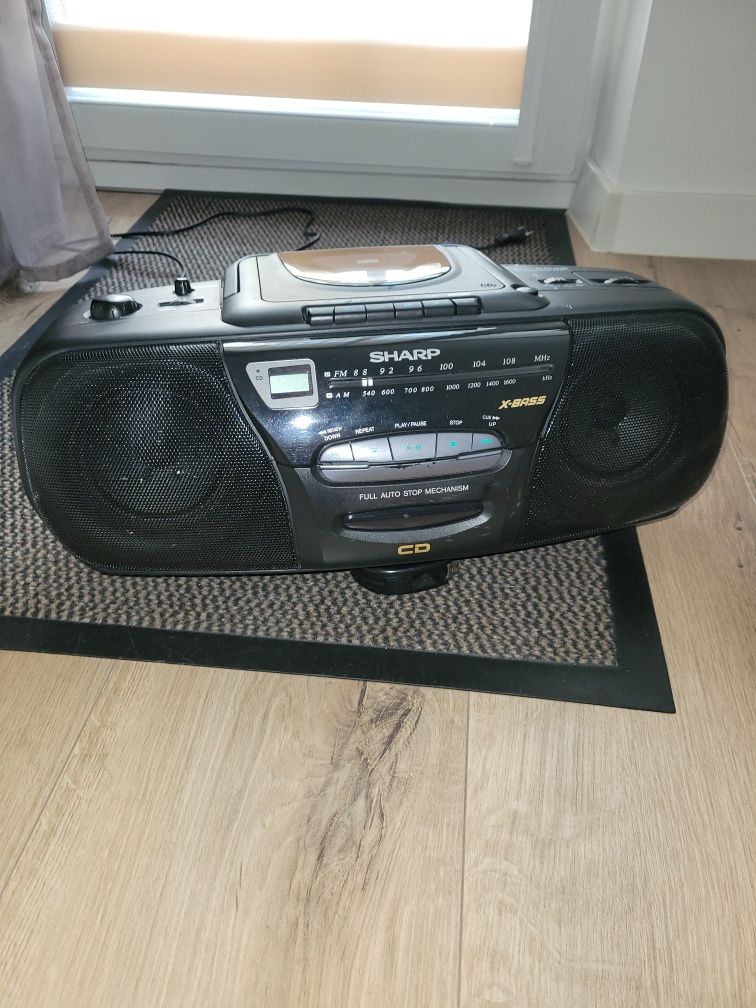 Radiomagnetofon CD Kaseta SHARP QT-CD48/ 29 W