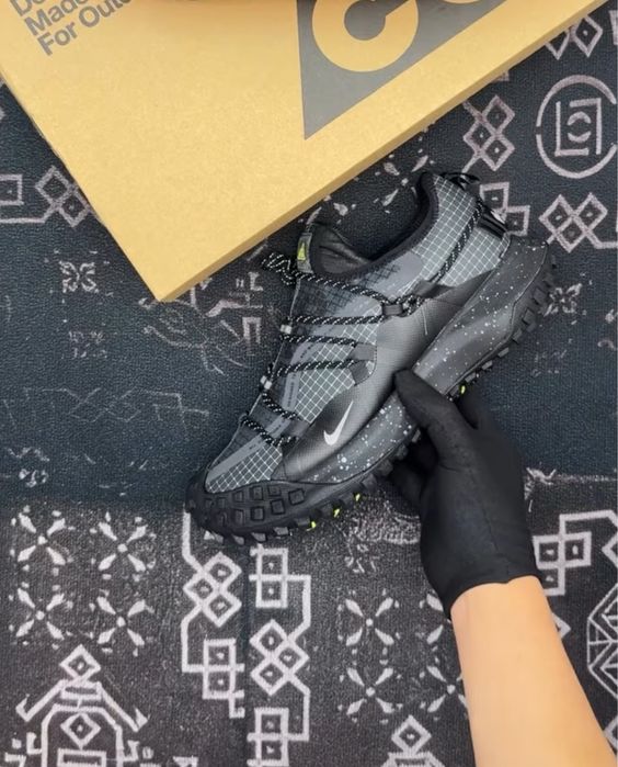 Кроссовки мужские Nike ACG Mountain Fly 2 Low 41-45p