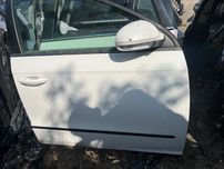 Двері перед зад праві ліві VW passat B6 пассат