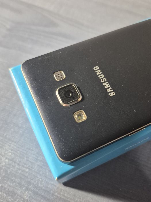Телефон Samsung Galaxy A5