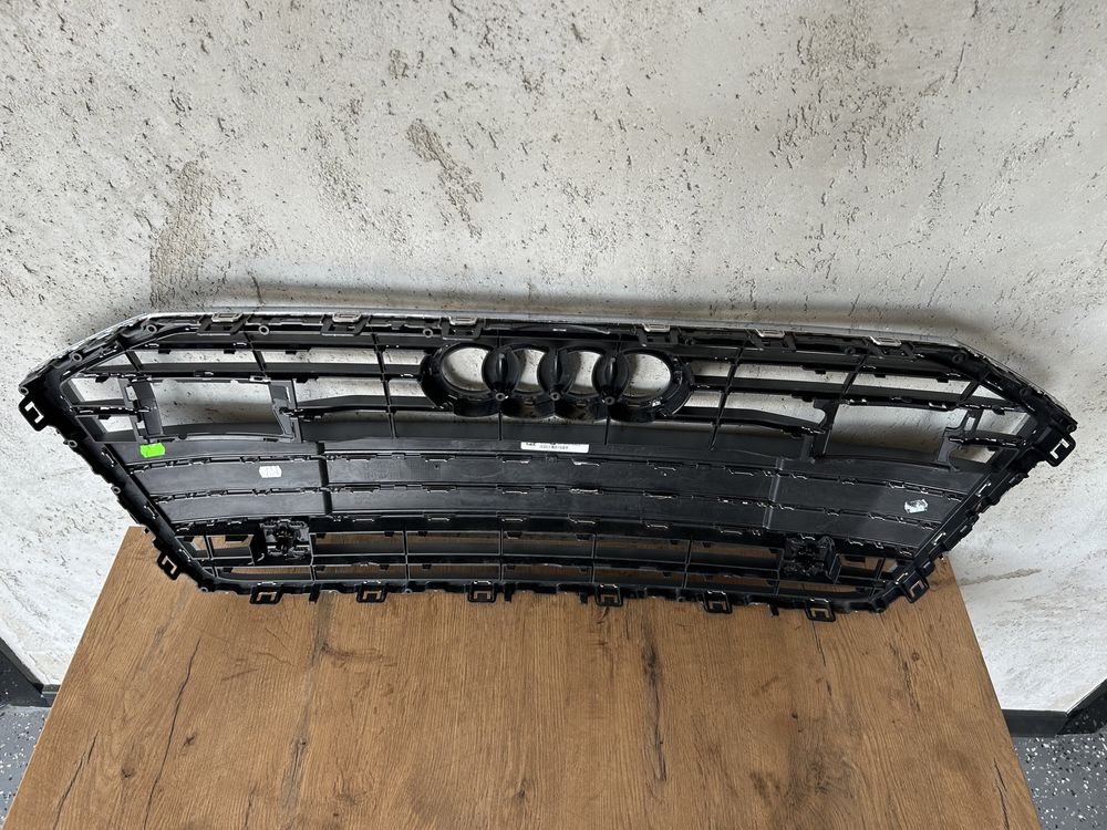 Audi A6 C8 S-LINE grill atrapa chrom 4K0