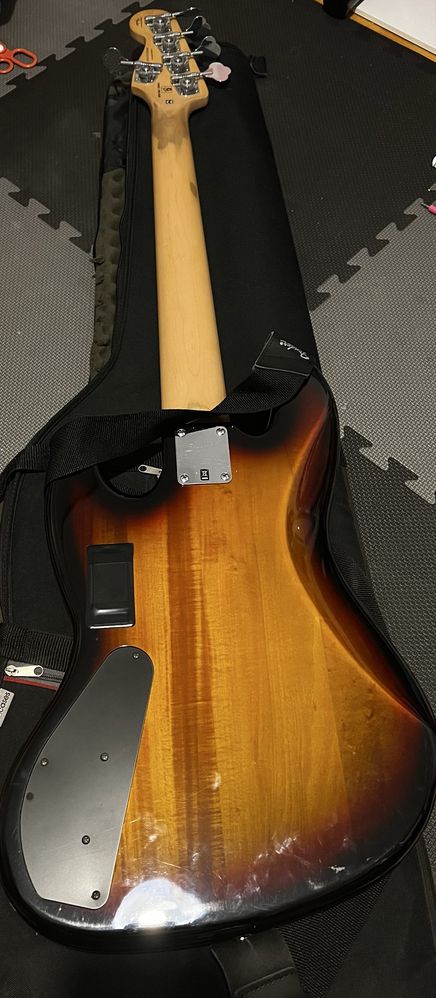 Squier Deluxe Jazz Bass V by Fender gitara basowa bas