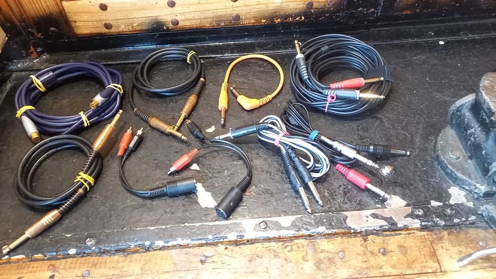 Кабеля-переходники ТОЧКА-ТИРЕ,5Din-RCA/Jack,HDMi,XLR,PS/2,WGA,USB