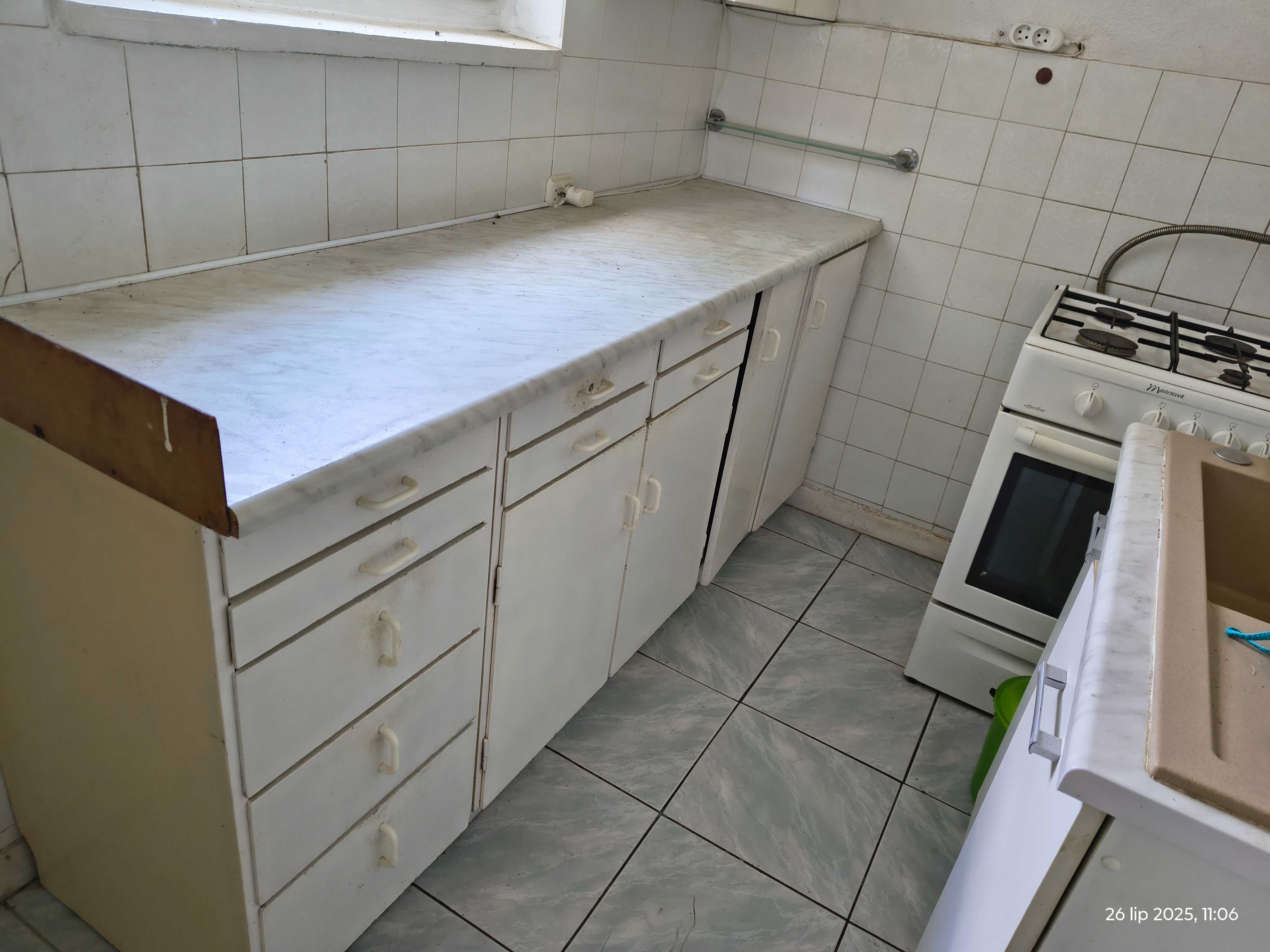 Szafa, szafki kuchenne, stolik pod TV