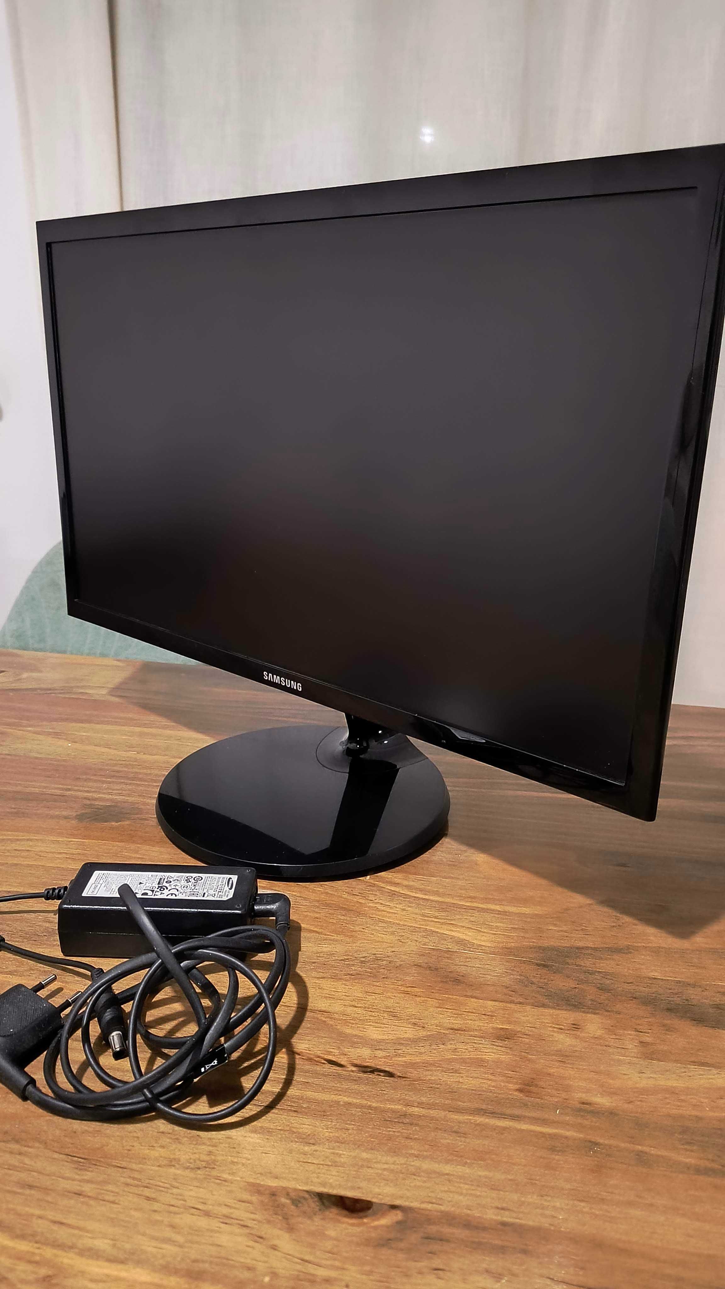 Monitor Samsung S22F350FHU 22" – Full HD – Usado em ótimo estado
